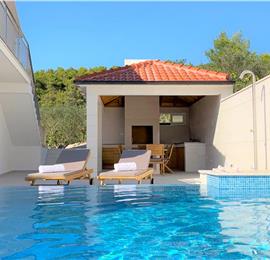 6 Bedroom Beachfront Villa with Heated Pool near Vela Luka on Korcula Island, Sleep 12